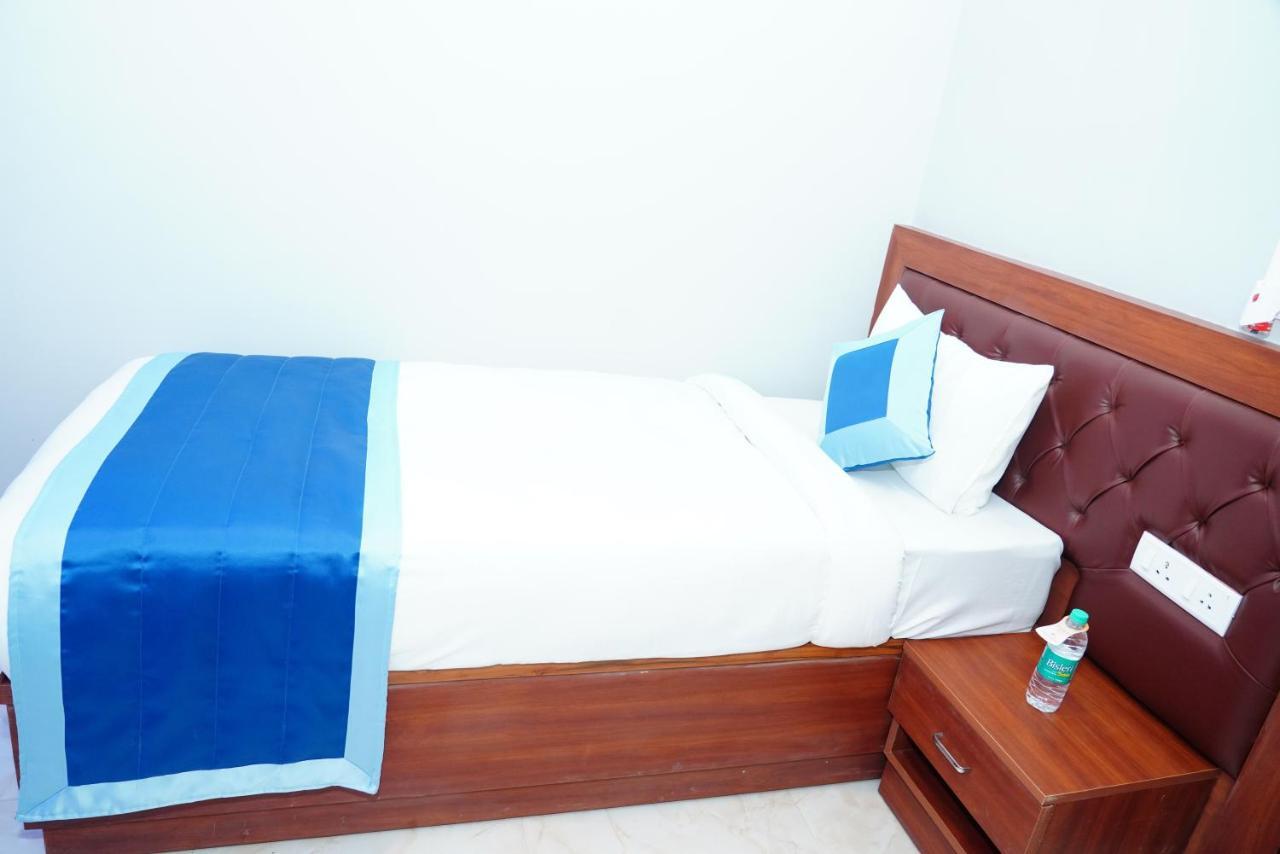 Expomart Inn Greater Noida Esterno foto