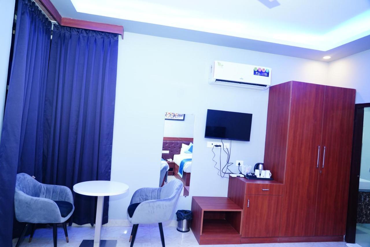 Expomart Inn Greater Noida Esterno foto