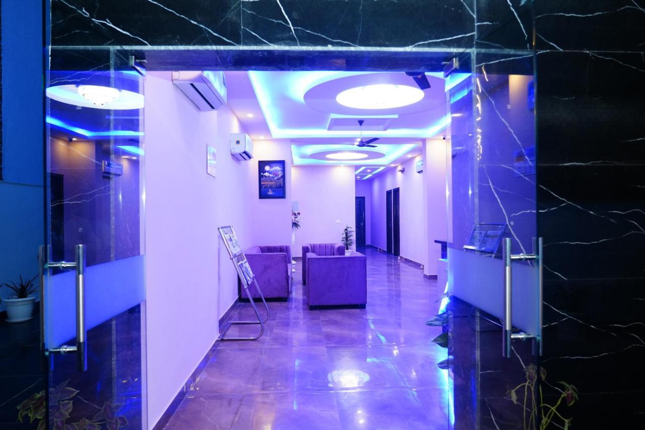 Expomart Inn Greater Noida Esterno foto