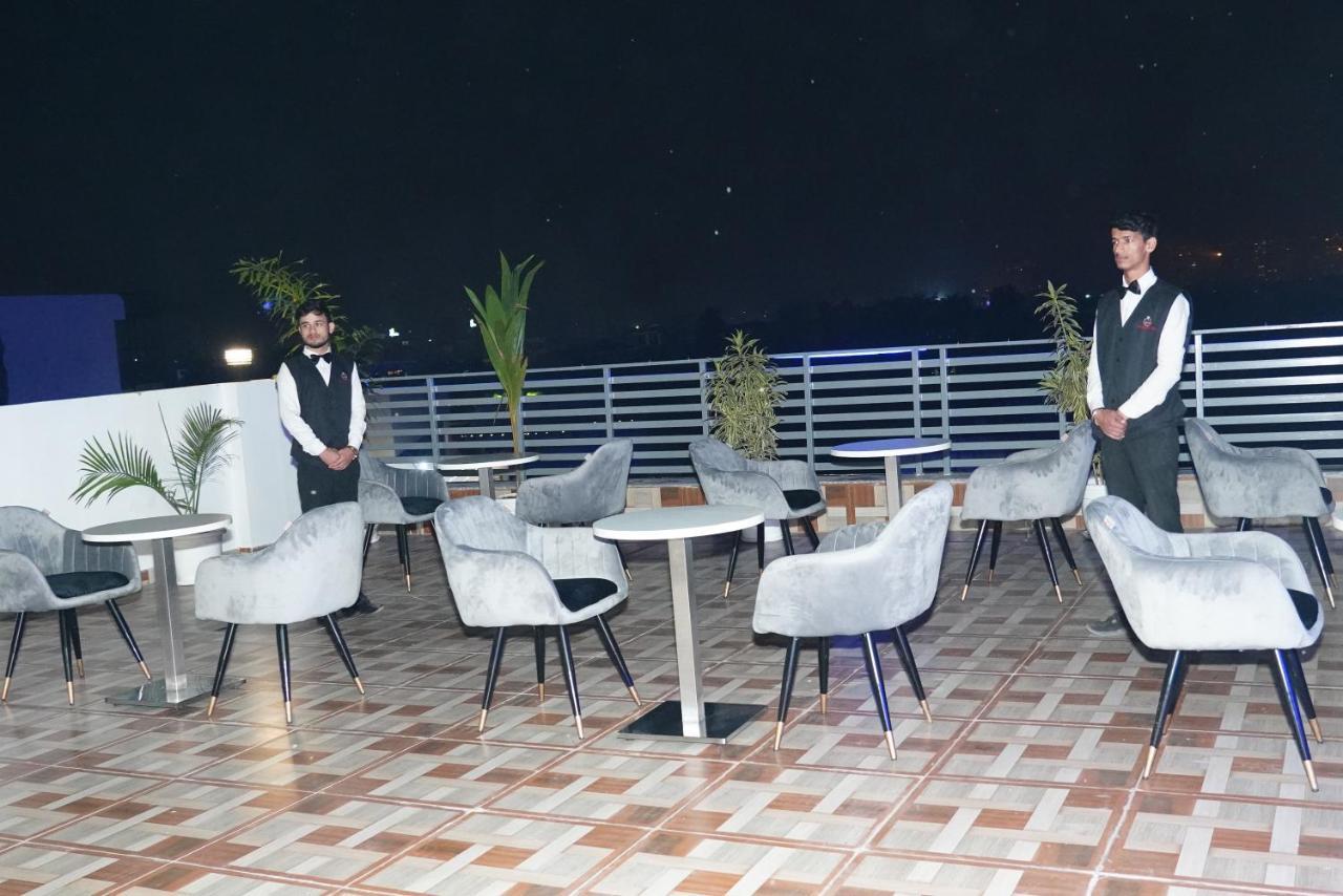 Expomart Inn Greater Noida Esterno foto