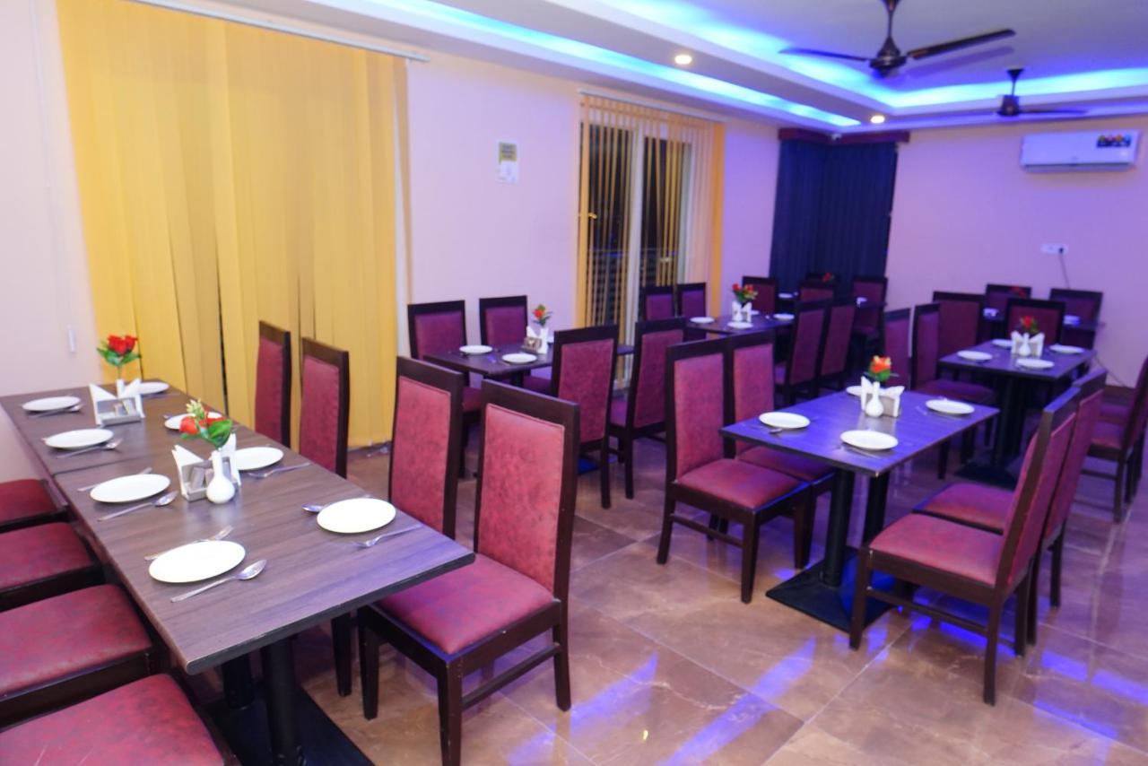 Expomart Inn Greater Noida Esterno foto