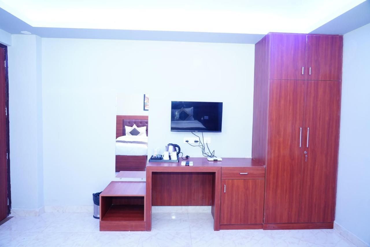 Expomart Inn Greater Noida Esterno foto