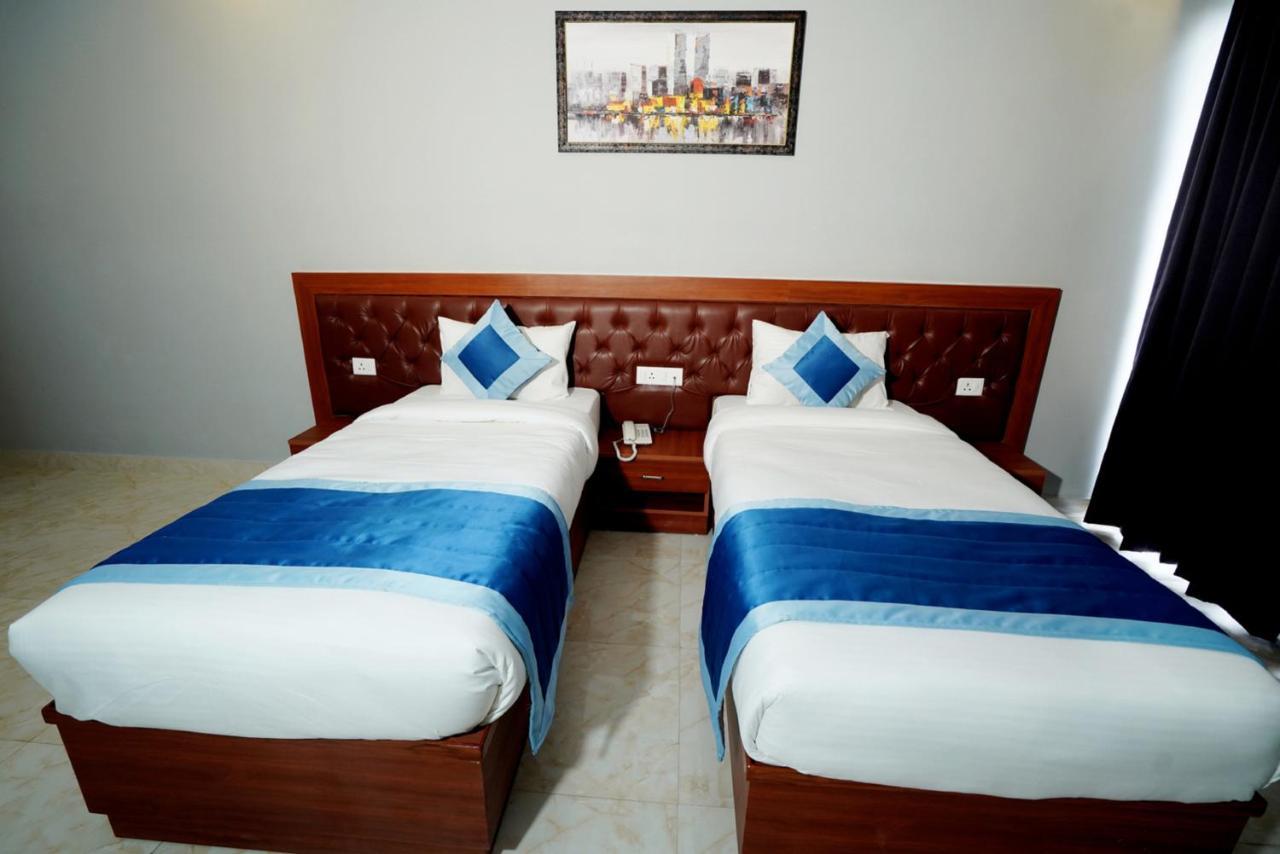Expomart Inn Greater Noida Esterno foto