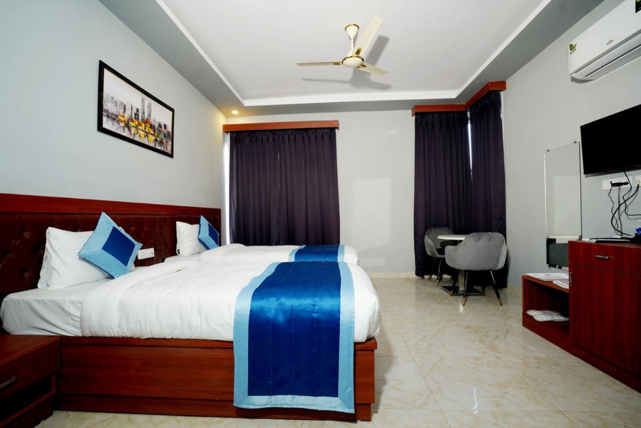 Expomart Inn Greater Noida Esterno foto