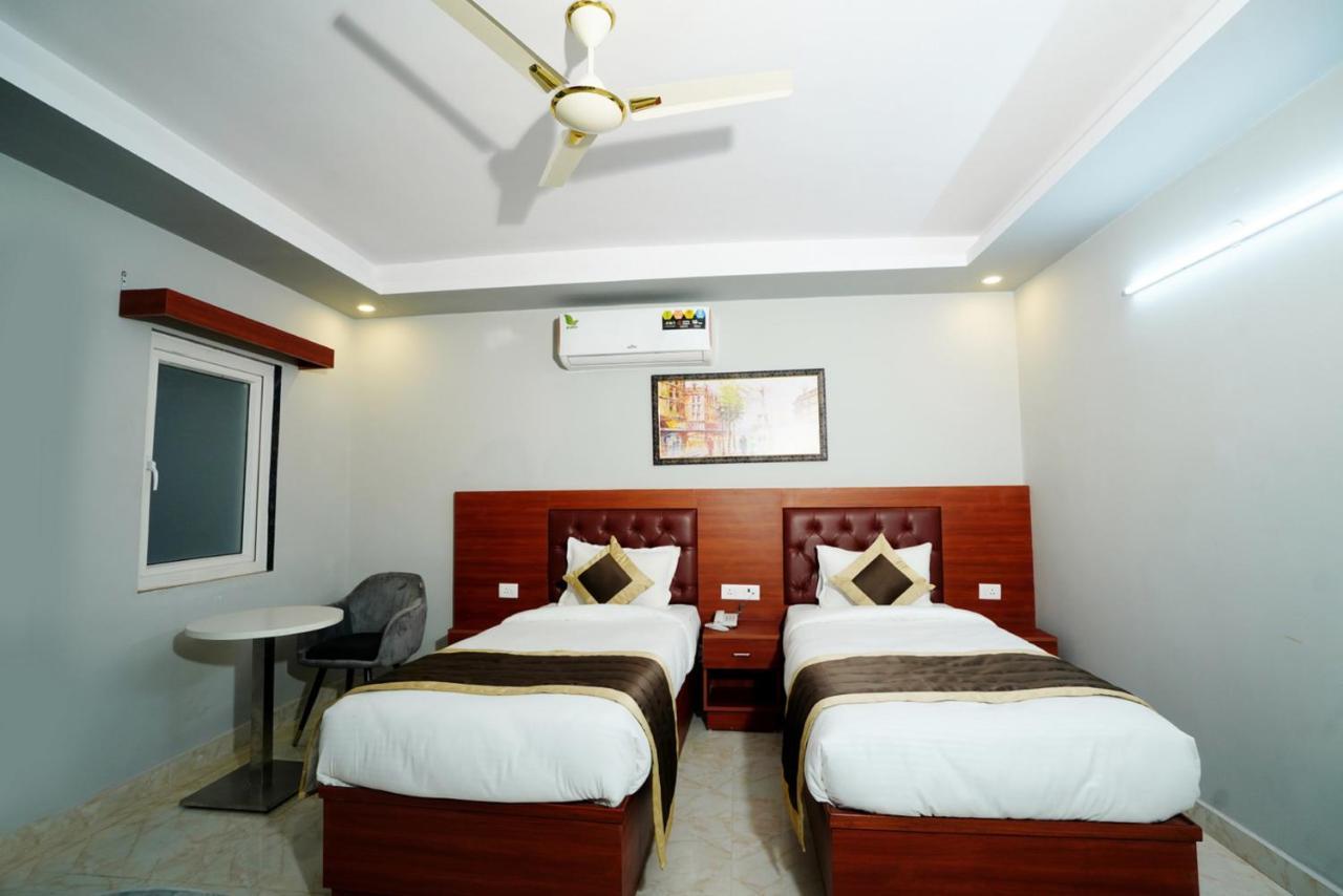 Expomart Inn Greater Noida Esterno foto