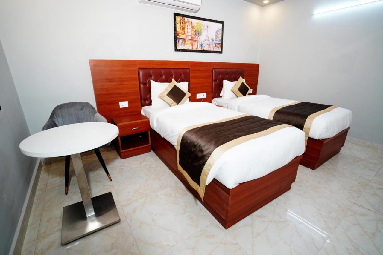 Expomart Inn Greater Noida Esterno foto