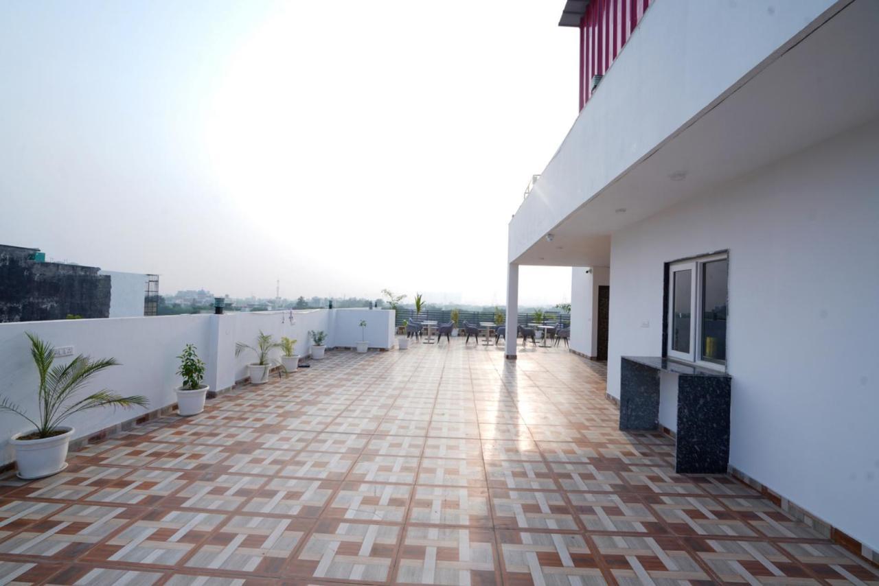 Expomart Inn Greater Noida Esterno foto